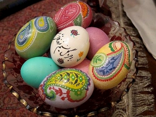 تخم مرغ رنگی و تزیین تخم مرغ برای سفره هفت سین